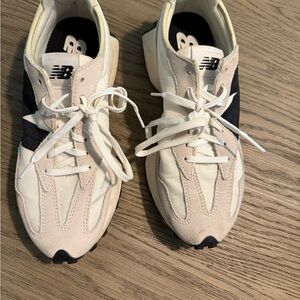 New Balance Beige and Black Athletic Shoes Size 8.5 never worn